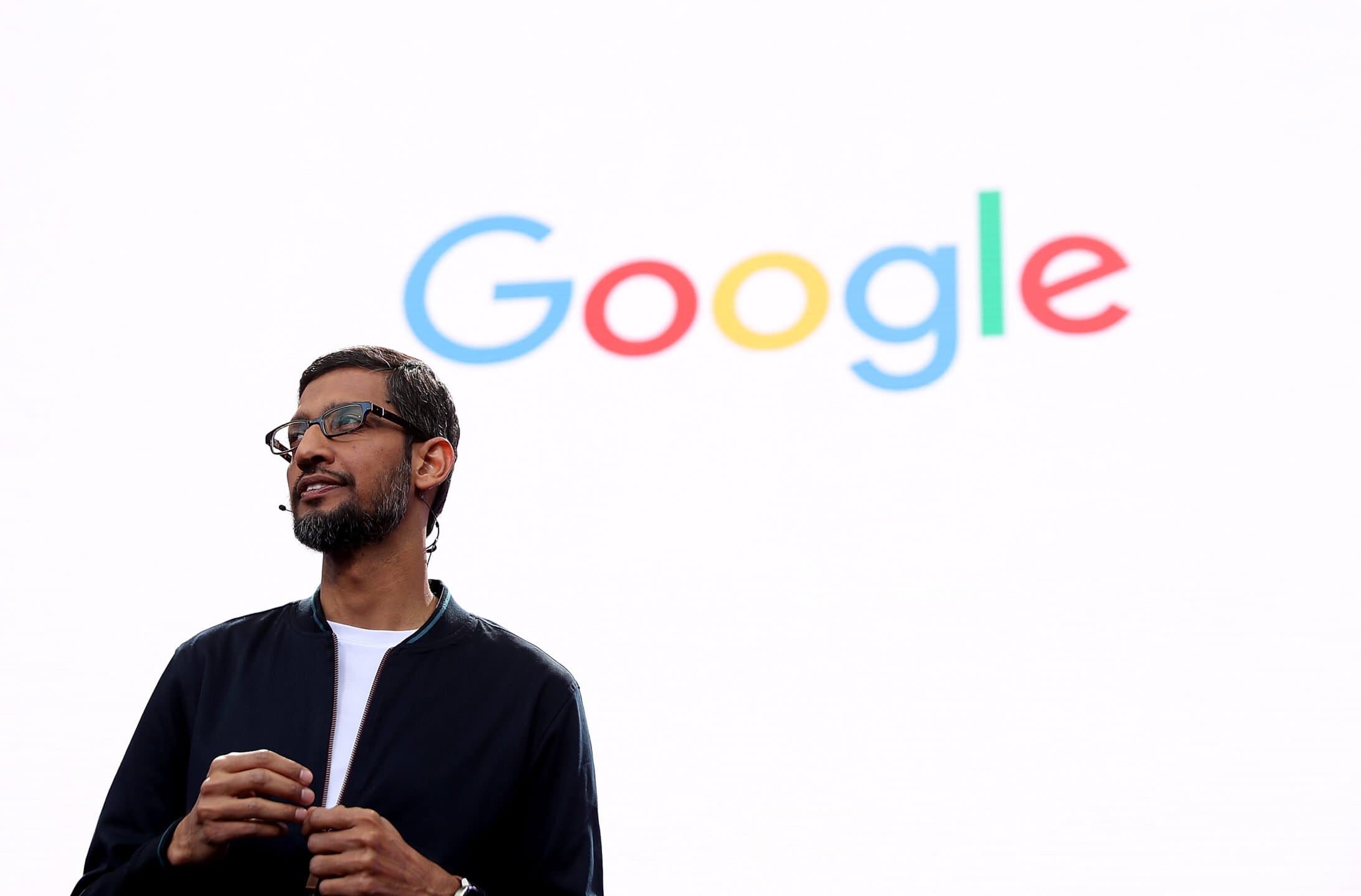 "Chiedevo a Google come riparare un rubinetto o calmare un bimbo che piange": la lettera del ceo Sundar Pichai per i 25 anni del motore di ricerca