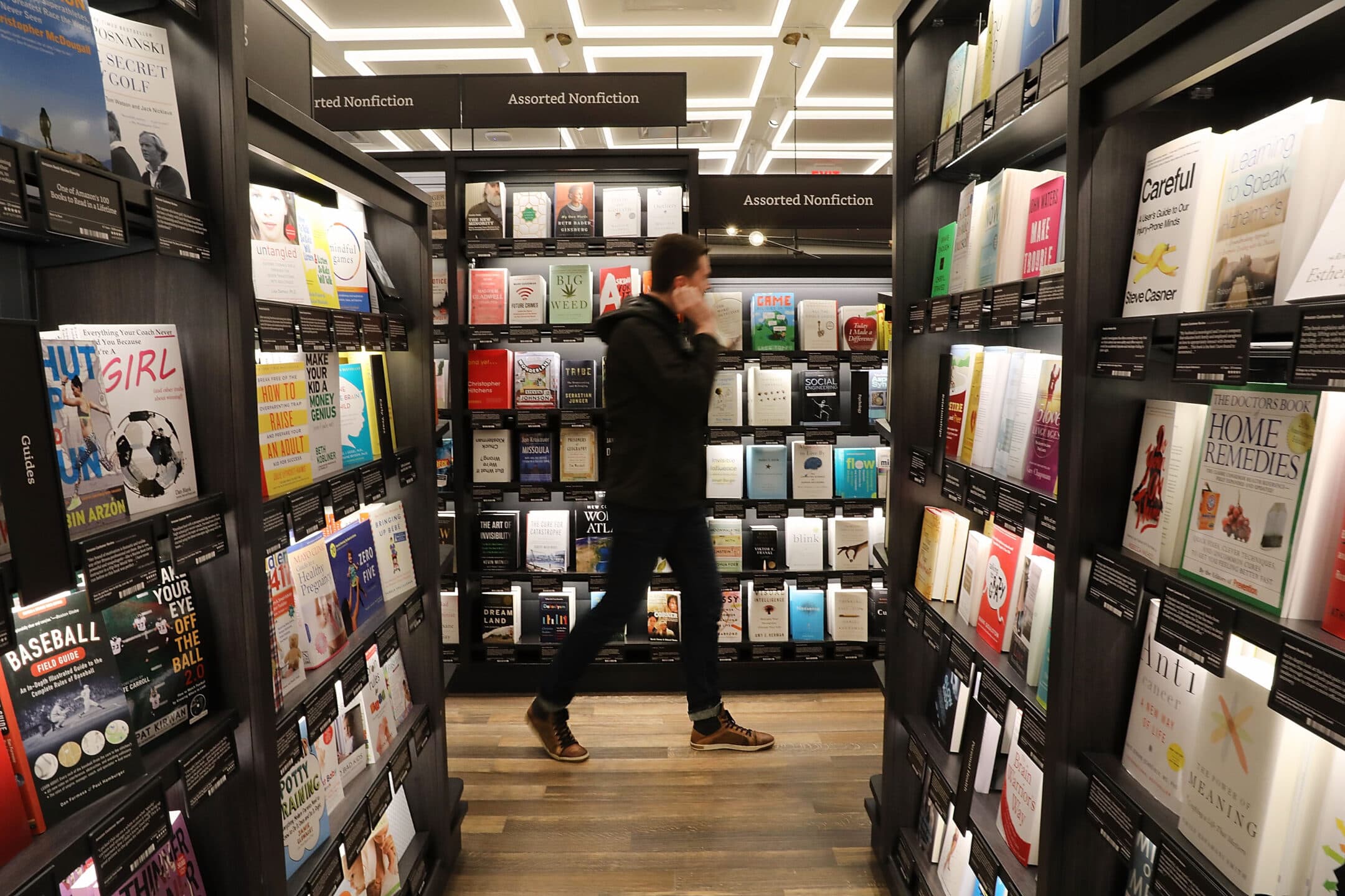 Amazon punta a monopolizzare anche l’industria editoriale?