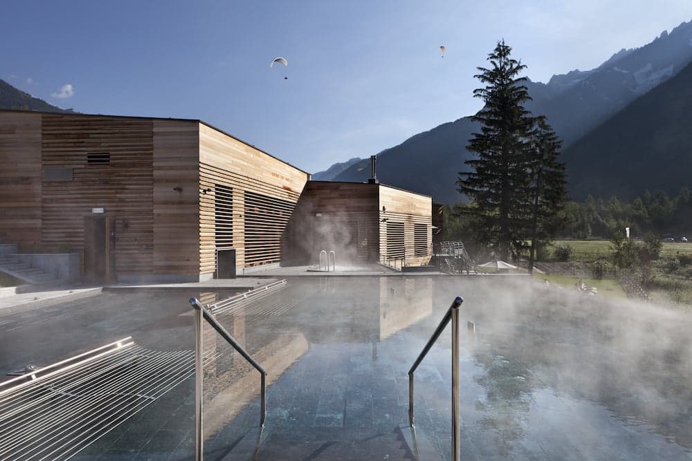Ora puoi rilassarti in una maxi-spa ai piedi del Monte Bianco
