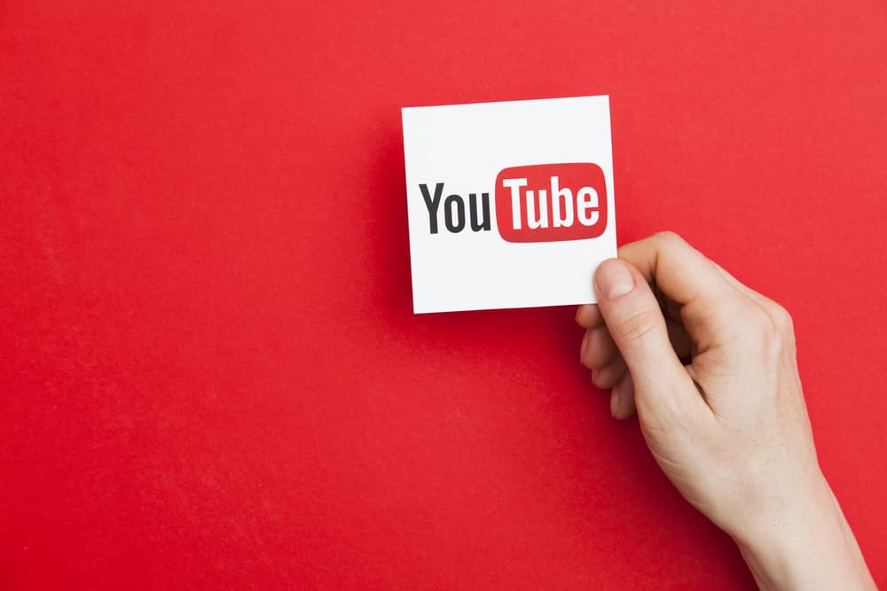 YouTube spenderà 100 milioni di dollari per attirare gli influencer da TikTok