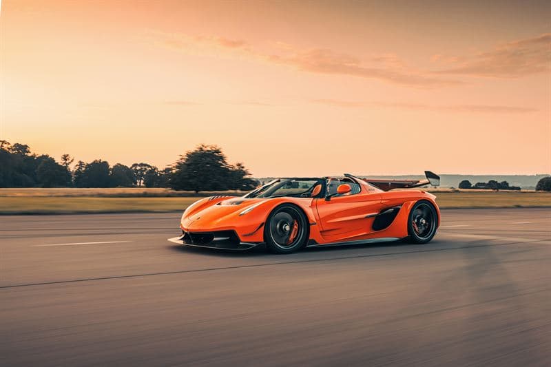 L'elitaria hypercar svedese da 1.600 cavalli