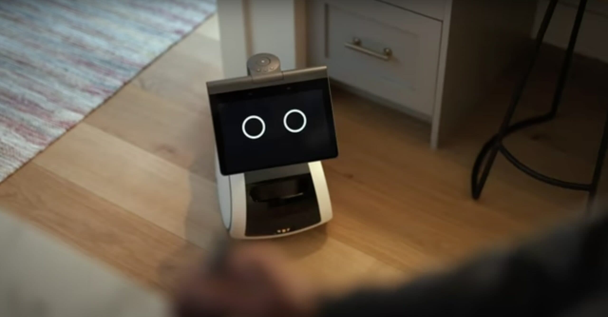 Arriva Astro, il robot di Amazon che sorveglia la casa e fa il maggiordomo