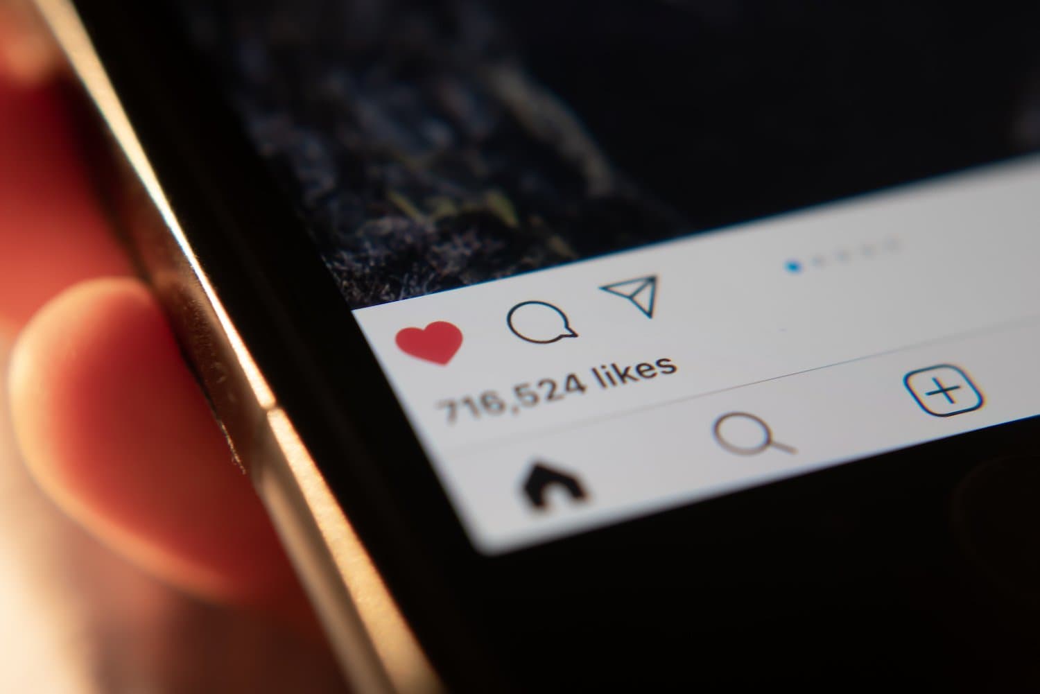 “Instagram è pericoloso per le ragazze”: la ricerca che Facebook non vuole pubblicare