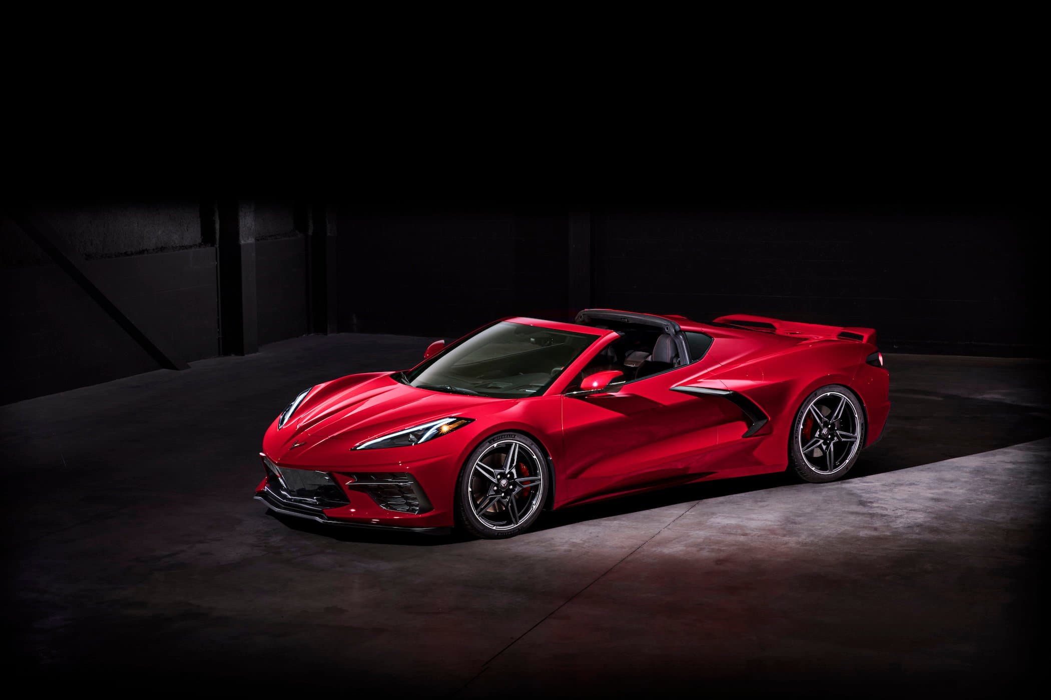 La sportività e il comfort della Corvette C8 sbarcano in Italia