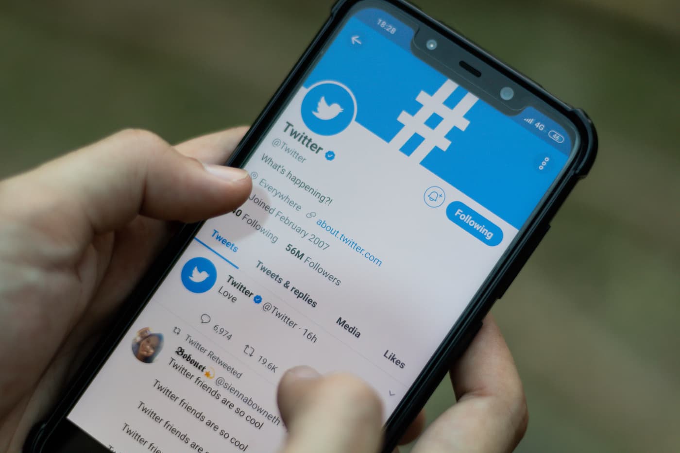 Twitter svela i suoi piani per l'e-commerce. Prime prove con il gigante del retail americano Walmart