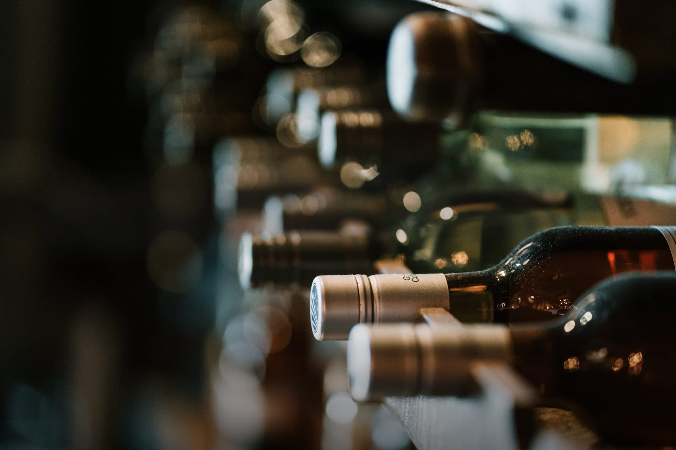 La crescita dei rosati e il rapporto con le nuove generazioni: quali sono le nuove tendenze del vino