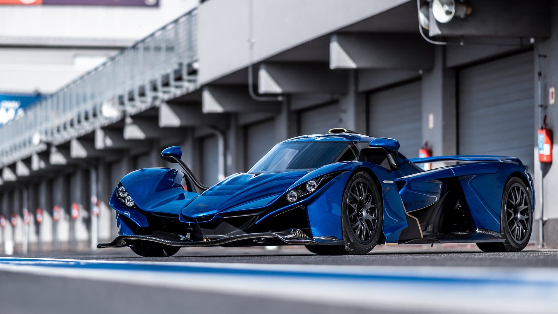 700 cavalli al prezzo di oltre 1 milione di euro: ecco la supercar ceca Praga Bohema
