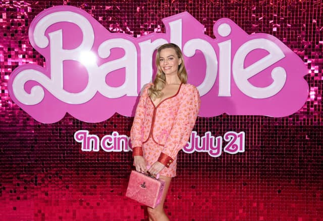 Da Adam Sandler a Margot Robbie: chi sono le 10 star del cinema più pagate del 2023
