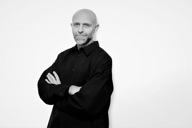 Come questa società sfrutta la blockchain per portare più trasparenza nello sviluppo dei capi d'alta moda