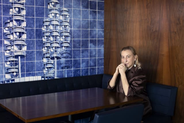 Miuccia Prada formalizza il ruolo di direttrice della sua Fondazione. Istituito anche un comitato di docenti, scienziati, artisti e registi
