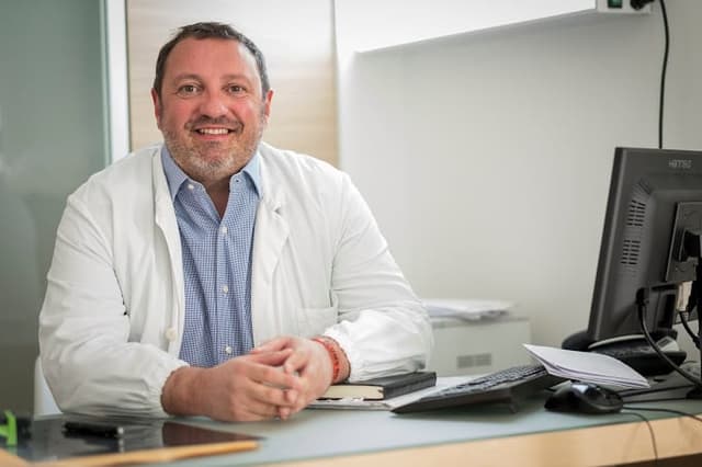 Ecco come questo medico ha fatto della cura del piede un'attività imprenditoriale