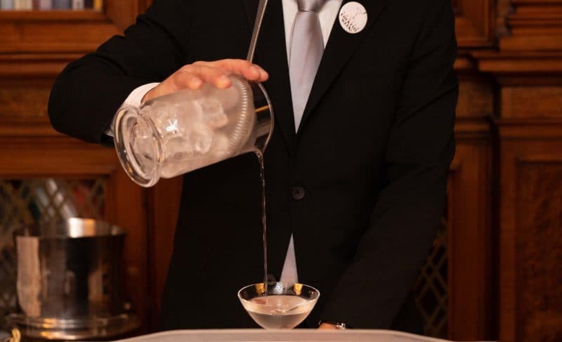 Cocktail bar? No, Culture bar. Viaggio a Venezia tra Hemingway, Goldoni, Mann e il futuro
