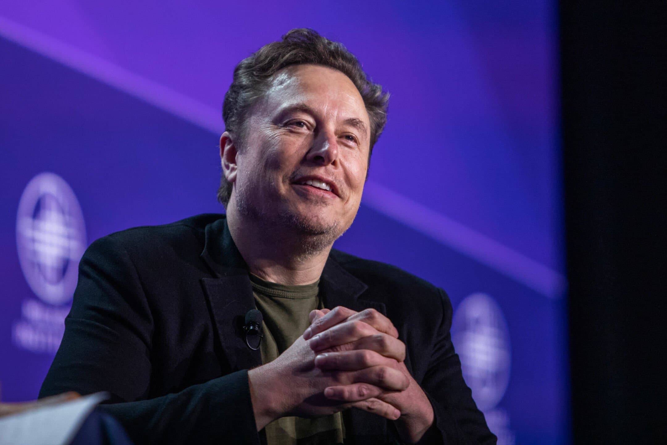 La xAI di Elon Musk ha presentato Grok 3: "È il chatbot più intelligente al mondo"