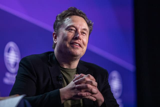 Elon Musk resterà ceo di Tesla per i prossimi 5 anni