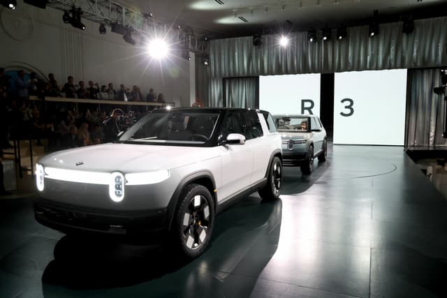 Parte la joint venture tra Volkswagen e Rivian: l'investimento sale a 5,8 miliardi di dollari