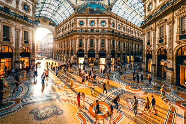 Il lusso è trainato dai consumatori di fascia alta: lo 0,1% dei clienti genera il 37% della spesa