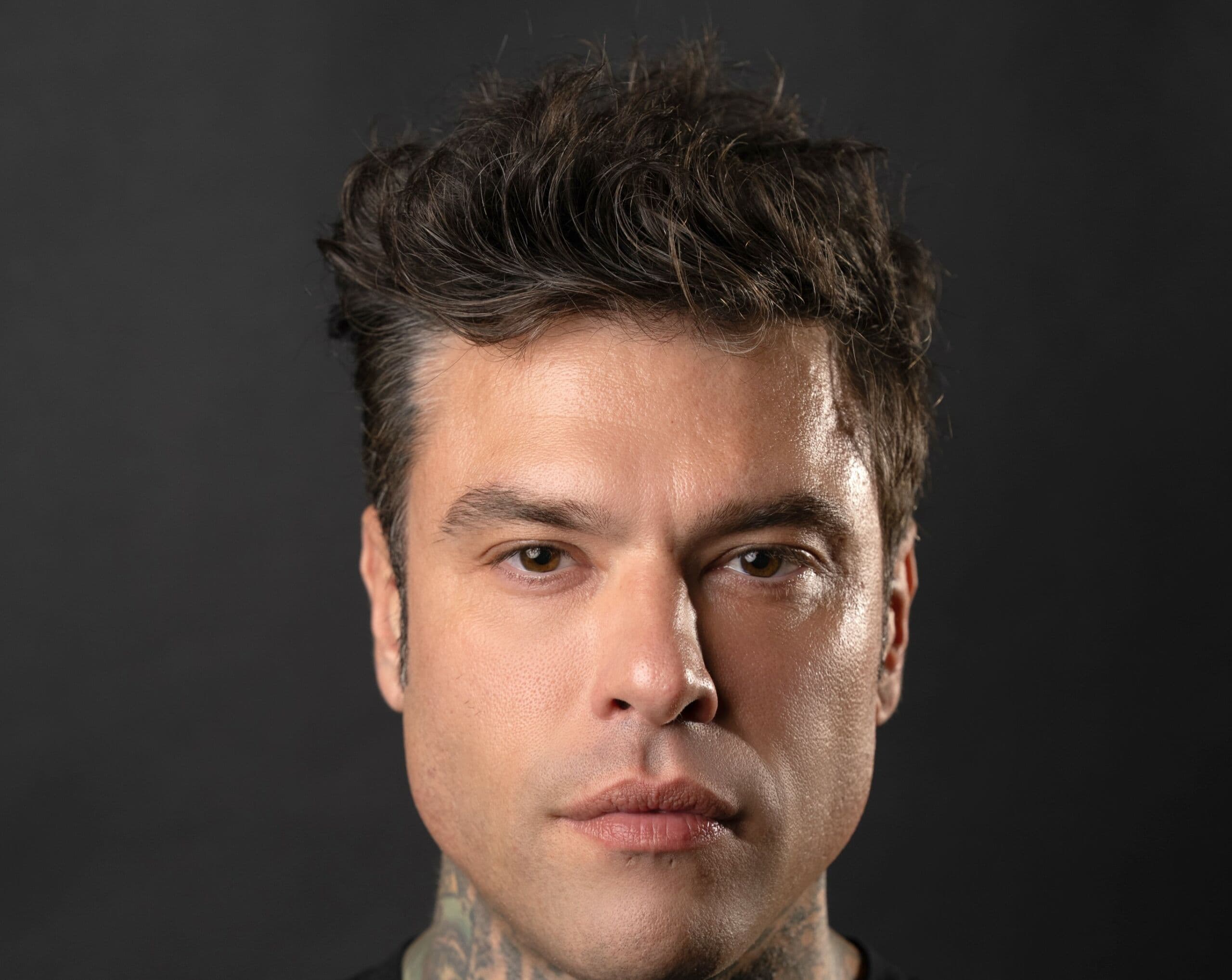 Fedez, da rapper a imprenditore: "La vera forza è restare invisibili"