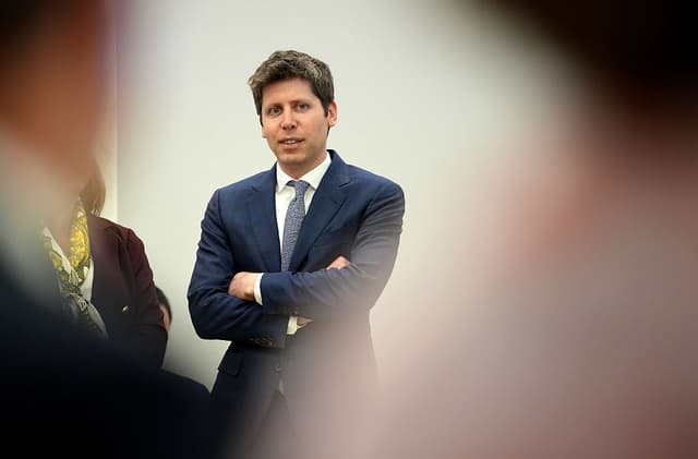 Il papà di ChatGpt detesta Musk. E ora sta prendendo di mira le sue aziende