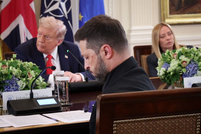 Trump e Zelensky alla Casa Bianca: spiraglio di pace, ma Mosca alza il prezzo