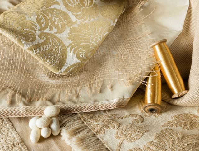 Oro e seta, pelle e mosaici: viaggio nel distretto dell'artigianato fiorentino