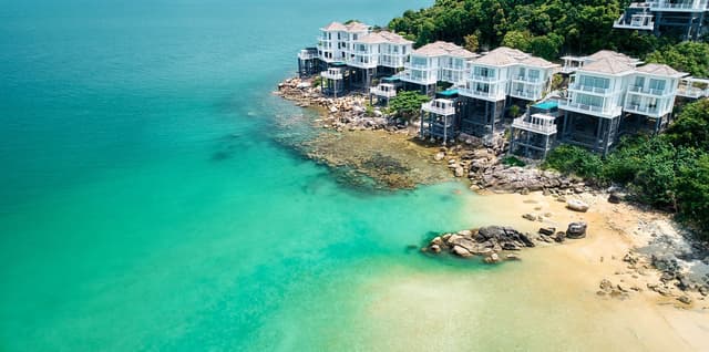 Il sud del Vietnam in 10 esperienze di lusso: tra grattacieli, spiagge e leggende