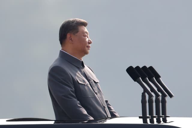 Parata militare a Pechino: Xi con Putin, Kim e altri leader anti-Usa. Trump: "Cospirano contro l'America"