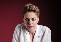 Dal set alla produzione, Claudia Gerini racconta la sua nuova avventura come imprenditrice cinematografica
