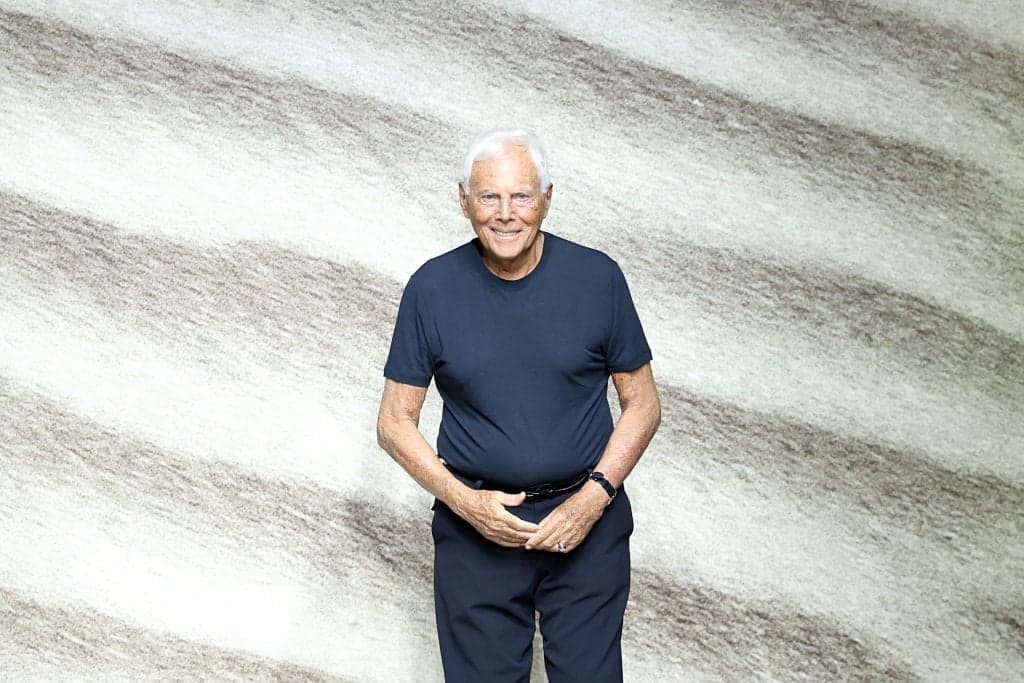 Armani, ecco l'eredità: l'azienda alla Fondazione. Si va verso la vendita o la Borsa