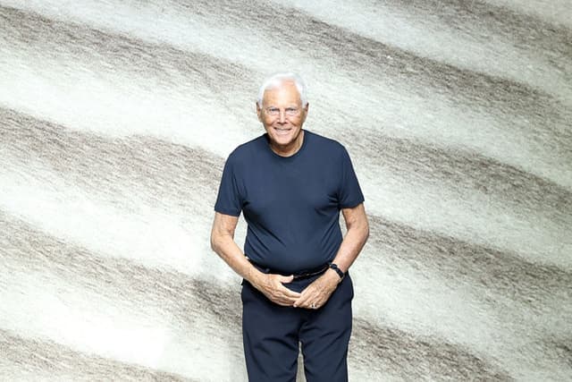 Armani, ecco l'eredità: l'azienda alla Fondazione. Si va verso la vendita o la Borsa